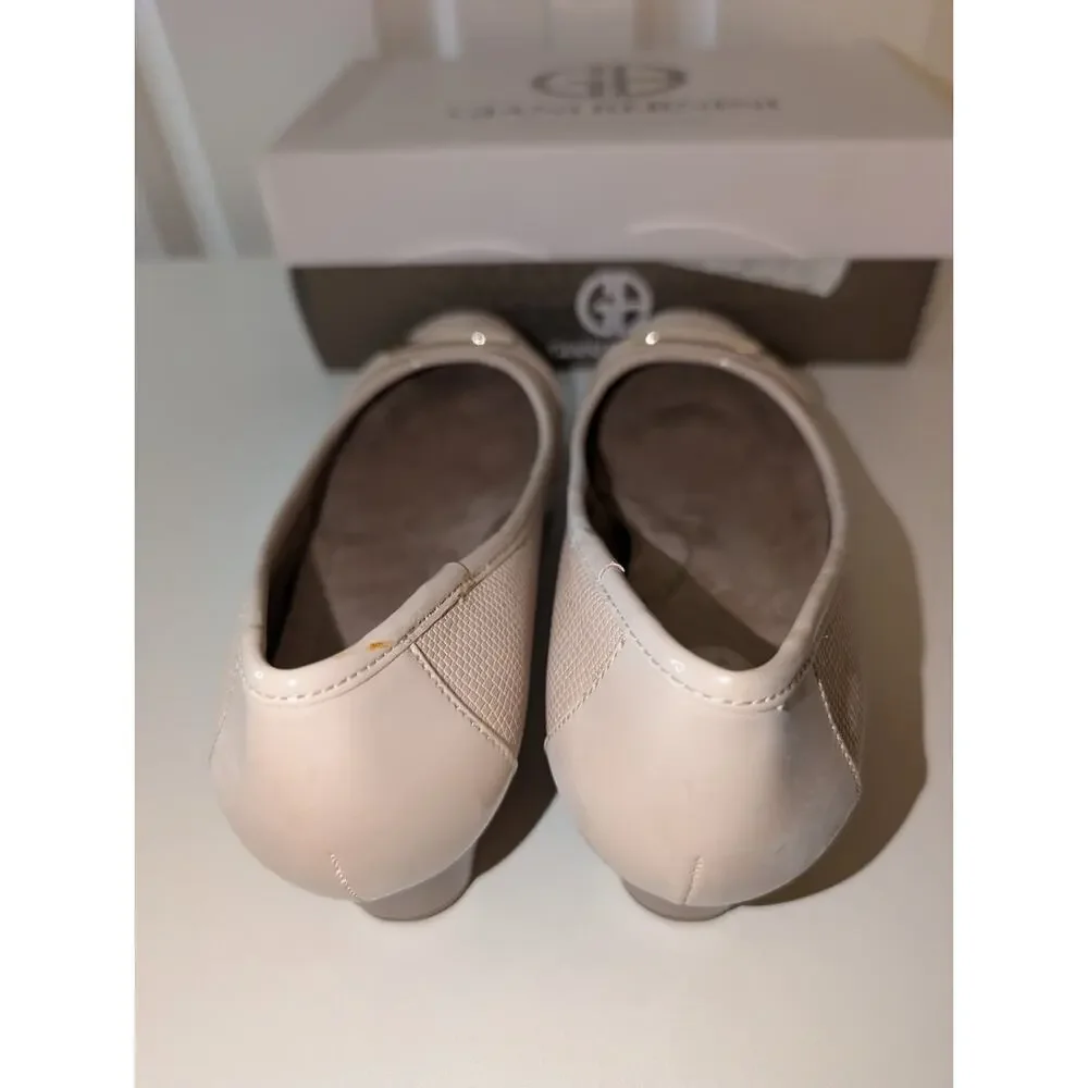 Giani Bernini Ambir Wedge Pumps – Women's Size 8.5 Wide – Ecru – New Never Worn